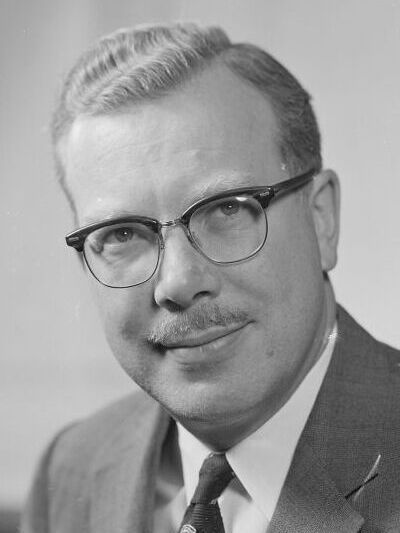 File:Hon. Duff Roblin (F0563 fl0008 it0001) (cropped).jpg