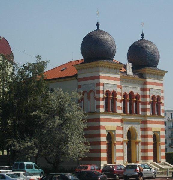 File:Malacky synagogue.jpg