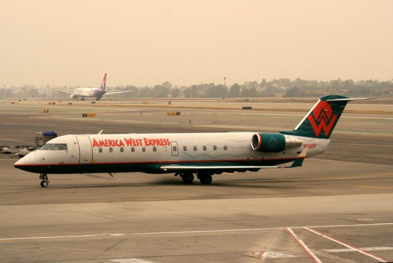 File:N7305VatLAX.jpg