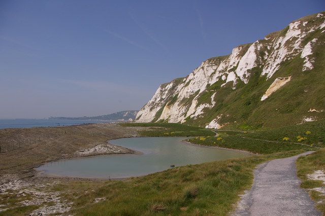 File:Samphire Hoe - geograph.org.uk - 799347.jpg