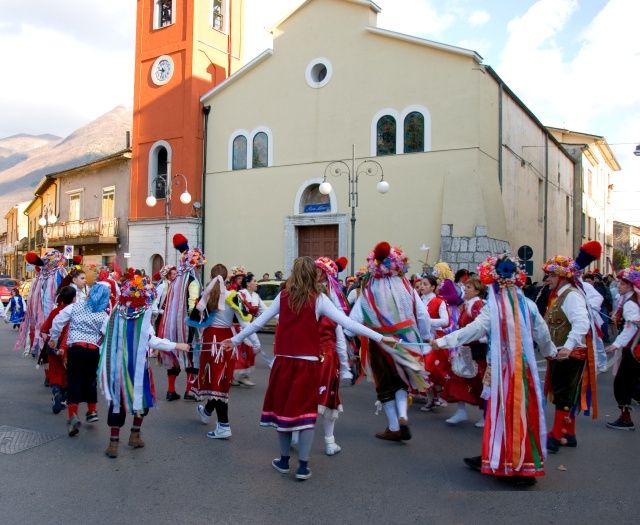 File:Serino (AV), 2011, Carnevale "A Mascarata".jpg