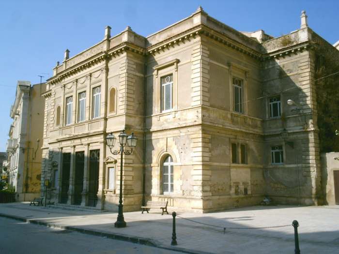 File:TeatroCanicatti.jpg