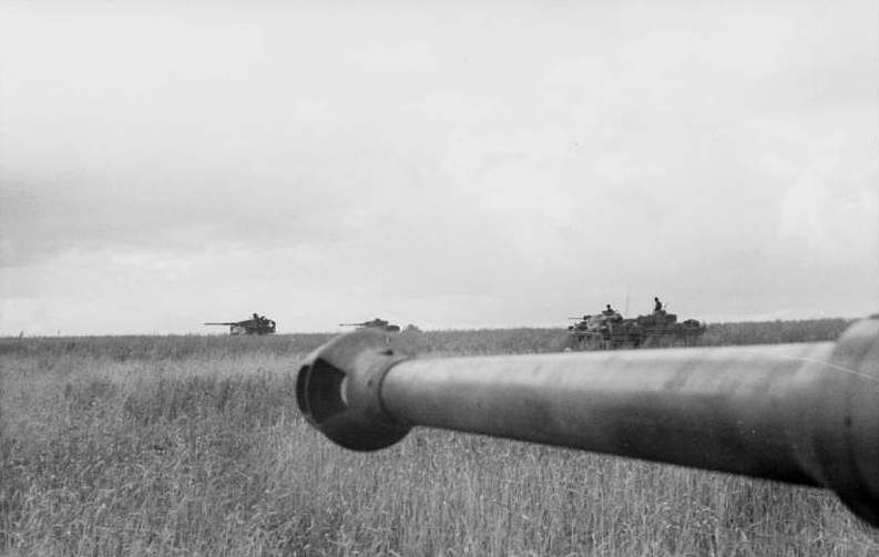 File:Bundesarchiv Bild 101I-022-2950-15A, Russland, Panzer im Einsatz.jpg