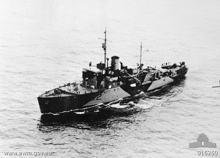 File:HMAS Wollongong (AWM 016260).jpg