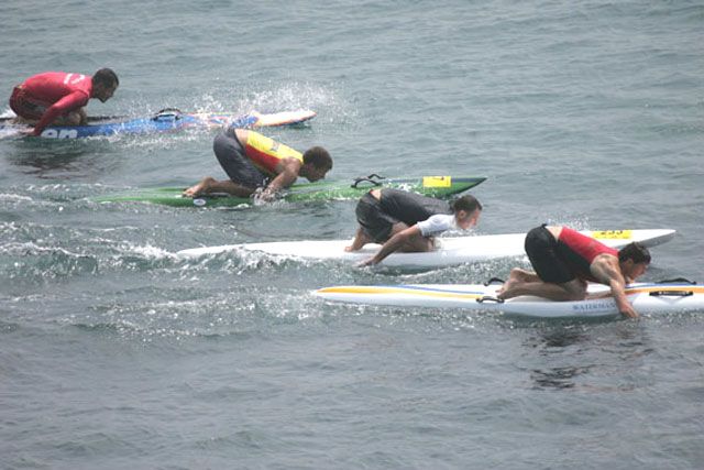 File:Paddleboard-race.jpg