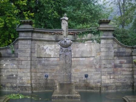 File:Todmorden War Memorial 1.jpg