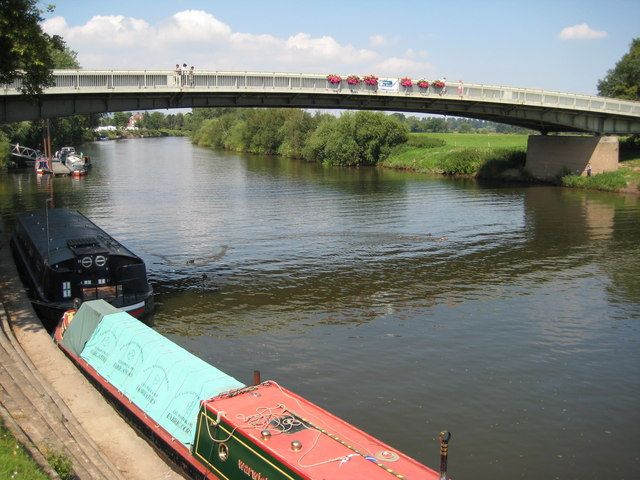 File:Upton-upon-Severn bridge 929084.jpg