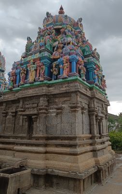 File:Valivalammanatthunainathartemple6.jpg