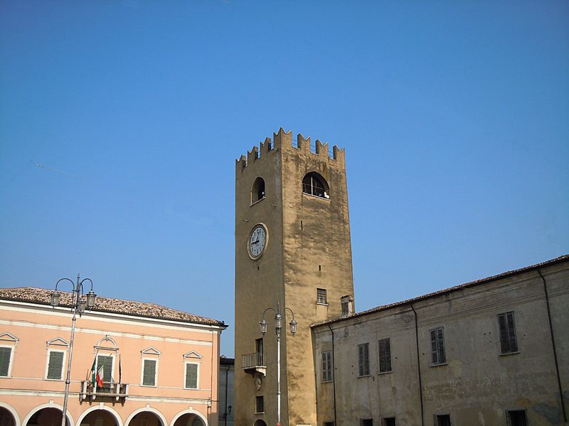 File:Castel Goffredo-Torre civica.jpg