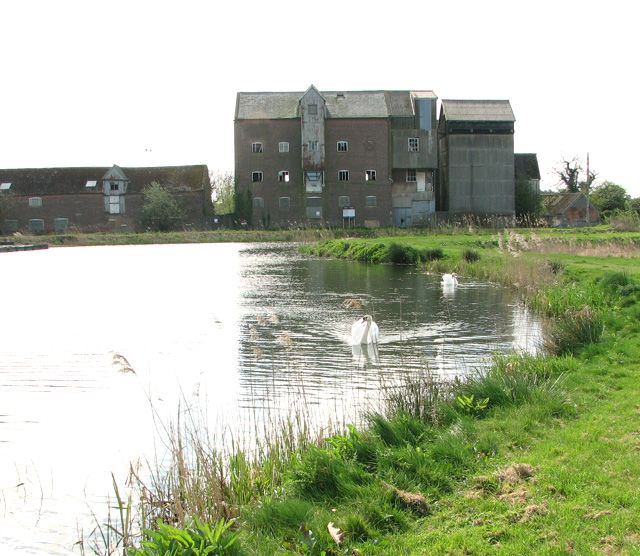 File:Ebridge Mill - geograph.org.uk - 3929307.jpg