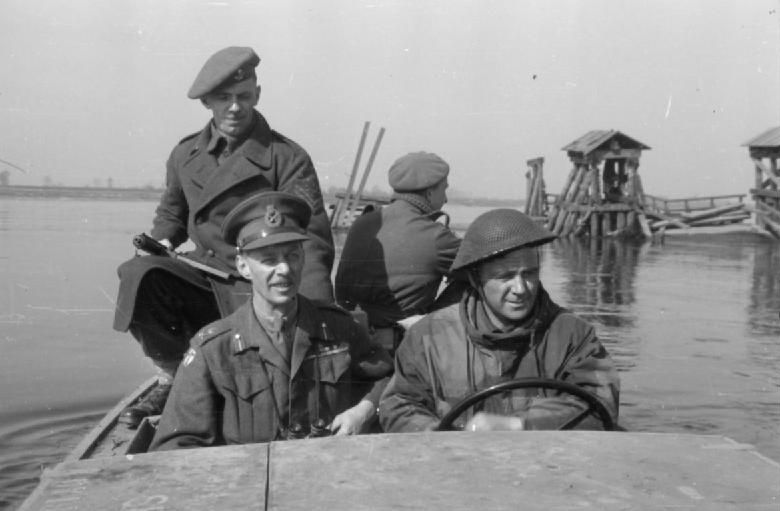 File:General Dempsey crossing the Rhine.jpg