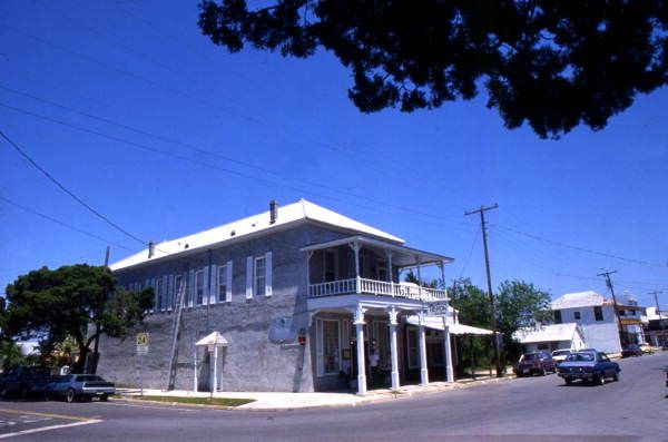 File:Heron restaurant, Cedar Key, Florida.jpg