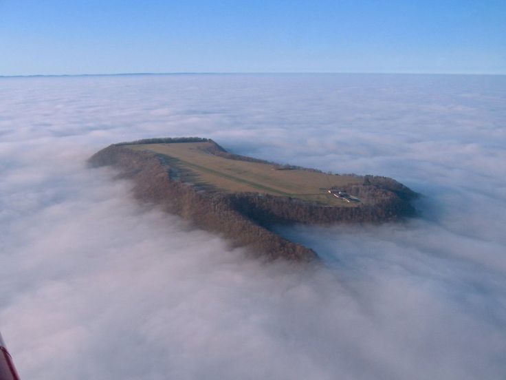 File:Segelfluggelände Farrenberg vista dall'alto.jpg