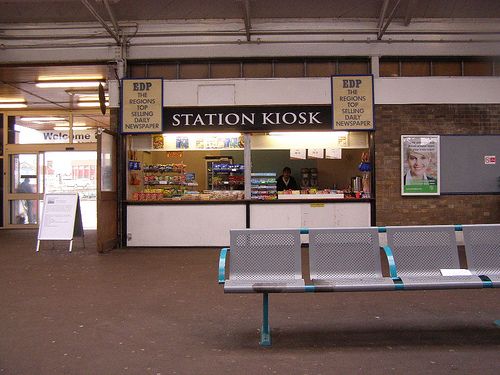 File:Yarmouthstationinterior.jpg