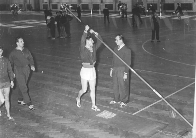 File:Bundesarchiv Bild 183-52098-0001, Manfred Preußger beim Training.jpg