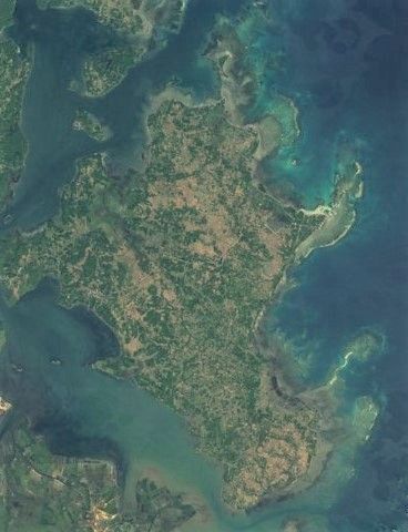 File:Cabarruyan Island, PH, Sentinel-2.jpg