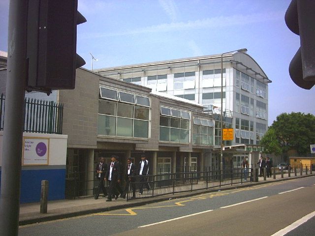 File:ErnestBevinSchool.jpg