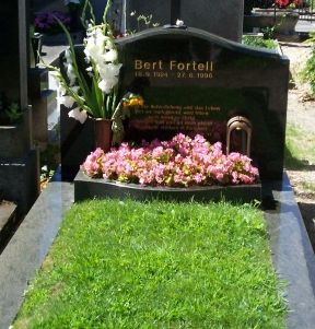 File:Grave Fortell Bert.jpg