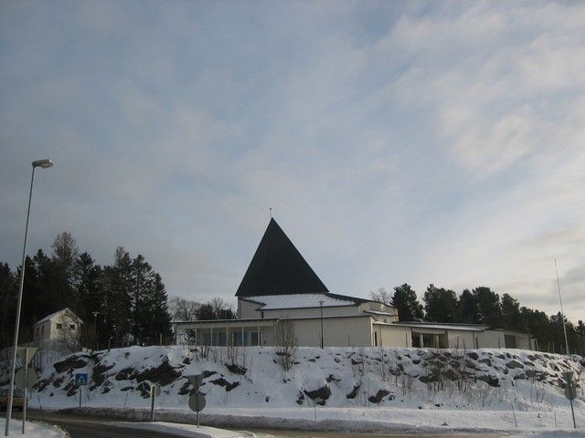 File:Kanebogen kirke.JPG