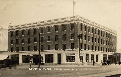 File:Lewis and Clark hotel (Mandan, ND).jpg