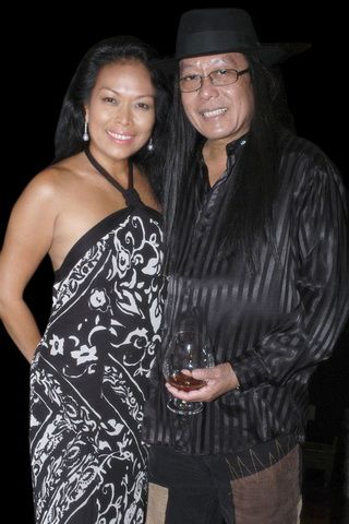 File:Marlene Aguilar with her brother Freddie Aguilar.jpg