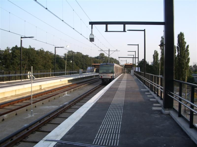 File:Melanchthonweg (RandstadRail) 2.jpg