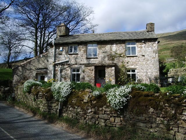 File:Pike Hill - geograph.org.uk - 405099.jpg