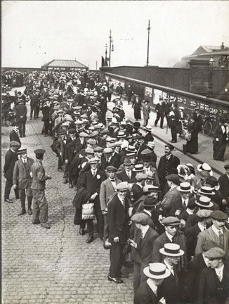 File:Preston Pals - Preston Railway Station.jpg