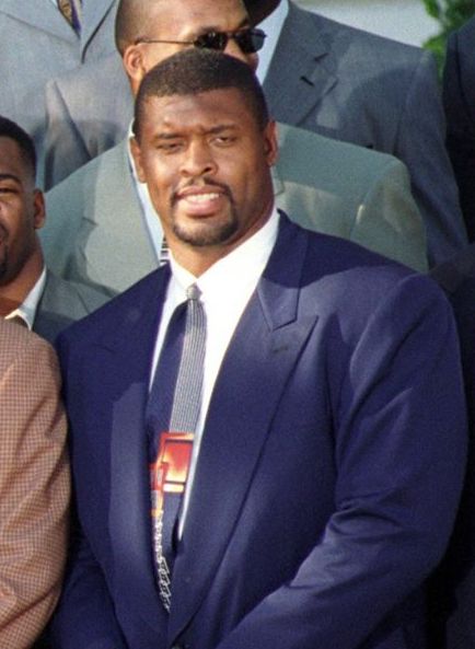 File:Reggie White at the White House.jpg