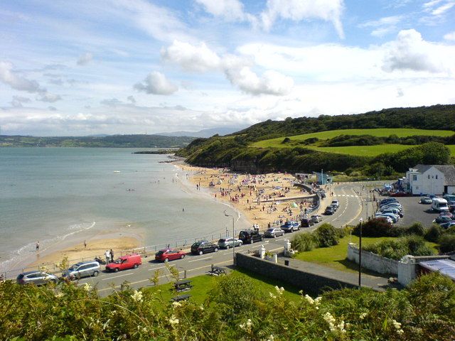 File:Traeth Benllech - geograph.org.uk - 568466.jpg