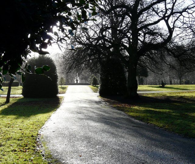 File:Vernon Park - geograph.org.uk - 1128595.jpg