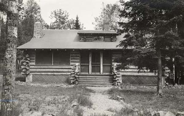 File:1934HalfwayRangerStationSuperiorNatlForest.jpg