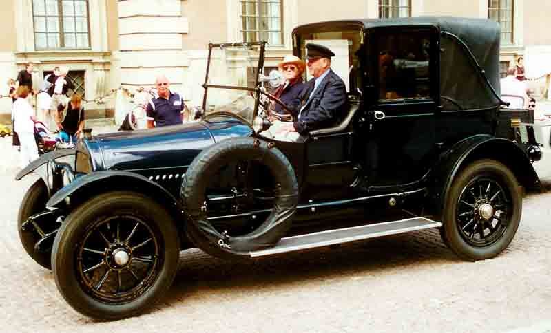 File:Cadillac 57 V8 Town Car 1917.jpg