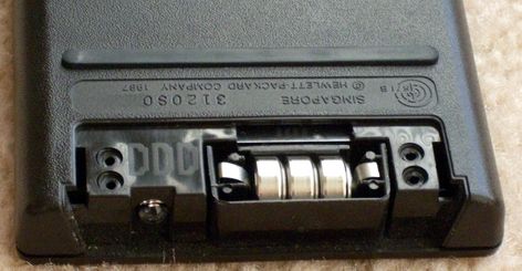 File:Hp42s battery compartment.jpeg