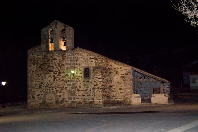 File:Iglesia de Ojos-Albos.JPG