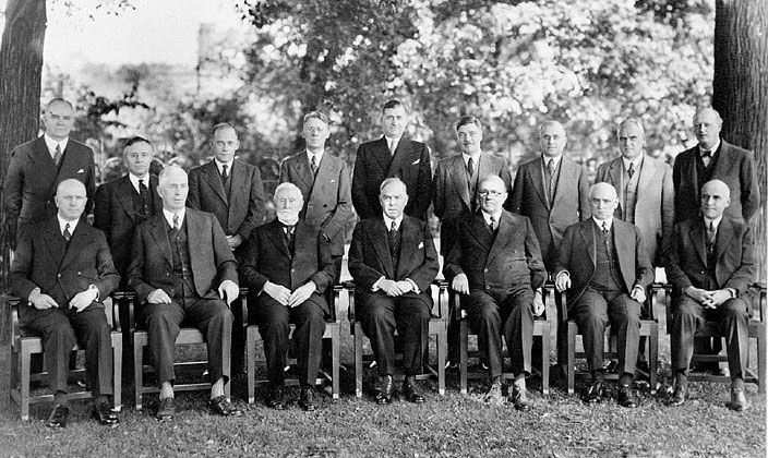 File:Mackenzie King Cabinet.jpg