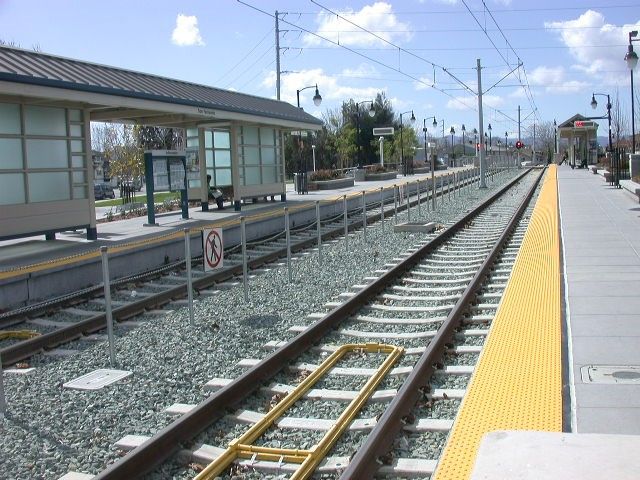 File:San Fernando (VTA) light rail station.jpg