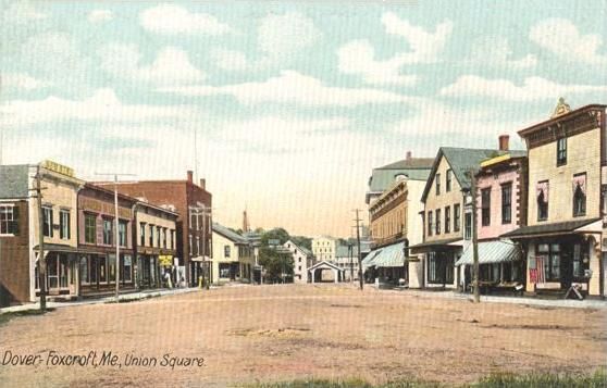 File:Union Square, Dover-Foxcroft, ME.jpg