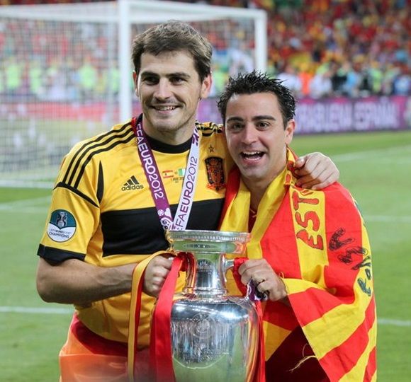 File:Iker Casillas and Xavi Euro 2012 trophy.jpg