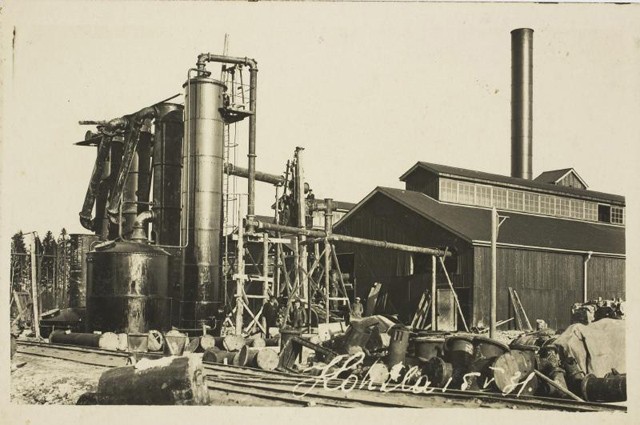 File:New Consolidated Gold Fields Ltd. oil plant.png