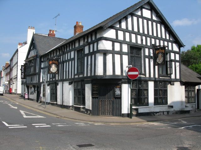 File:Queens Head Monmouth.jpg