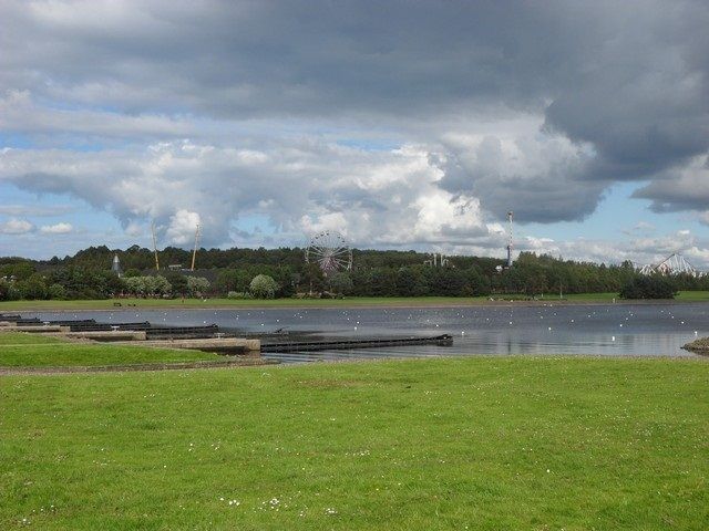 File:Strathclyde Park and M&D's.jpg