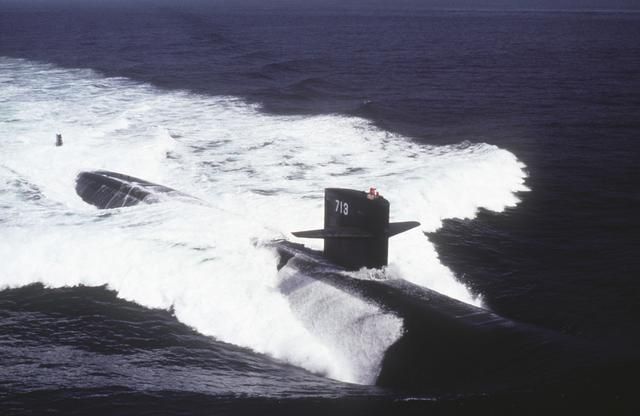 File:USS Houston (SSN-713).jpg