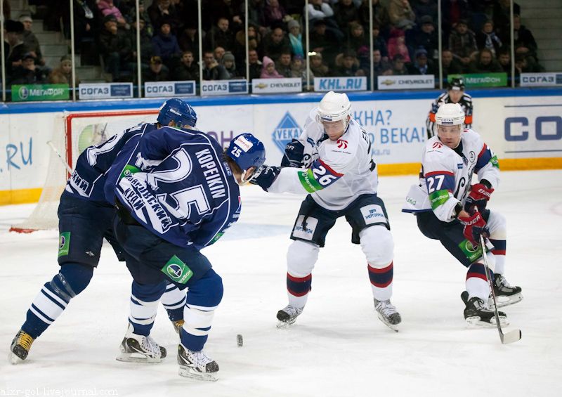 File:Enlund 2011-12-04 Amur-Sibir KHL-game.jpeg