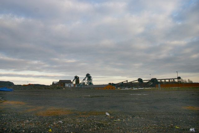 File:Hatfield Mine - geograph.org.uk - 1105479.jpg