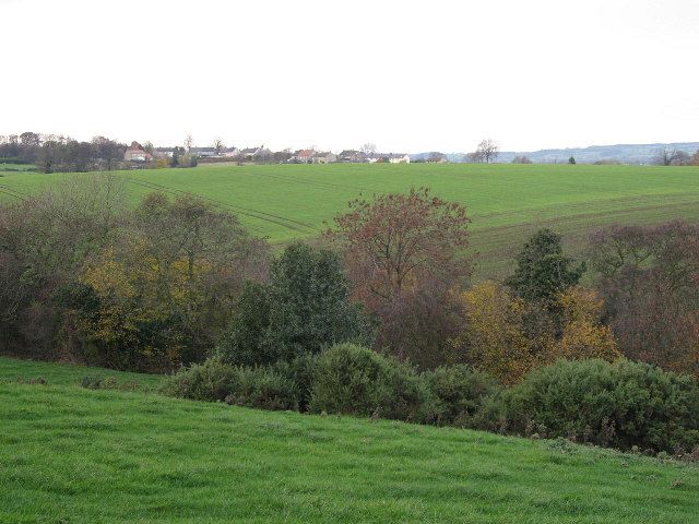 File:Looking Towards Finghall Village.jpg