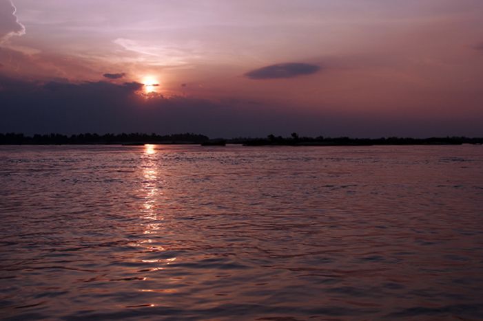 File:Sunset Kracheh.jpg