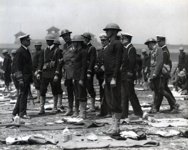 File:U.S. Navy Officers Yangtze Patrol.jpg