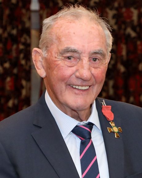 File:Andy Leslie ONZM (cropped).jpg