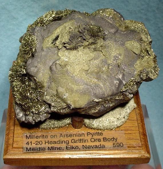 File:Millerite-Pyrite-187700.jpg